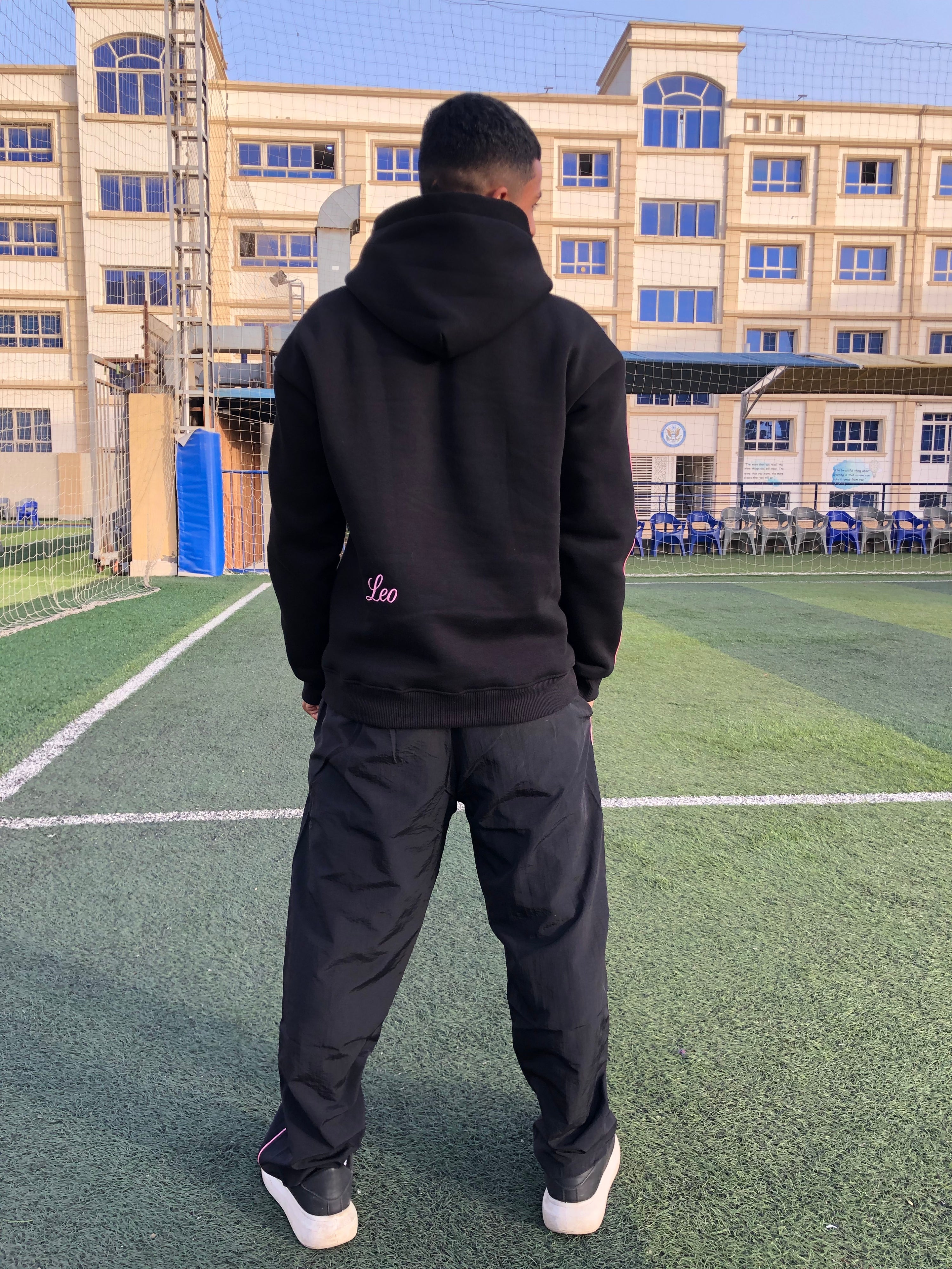 Black and Pant Suit Leo Move