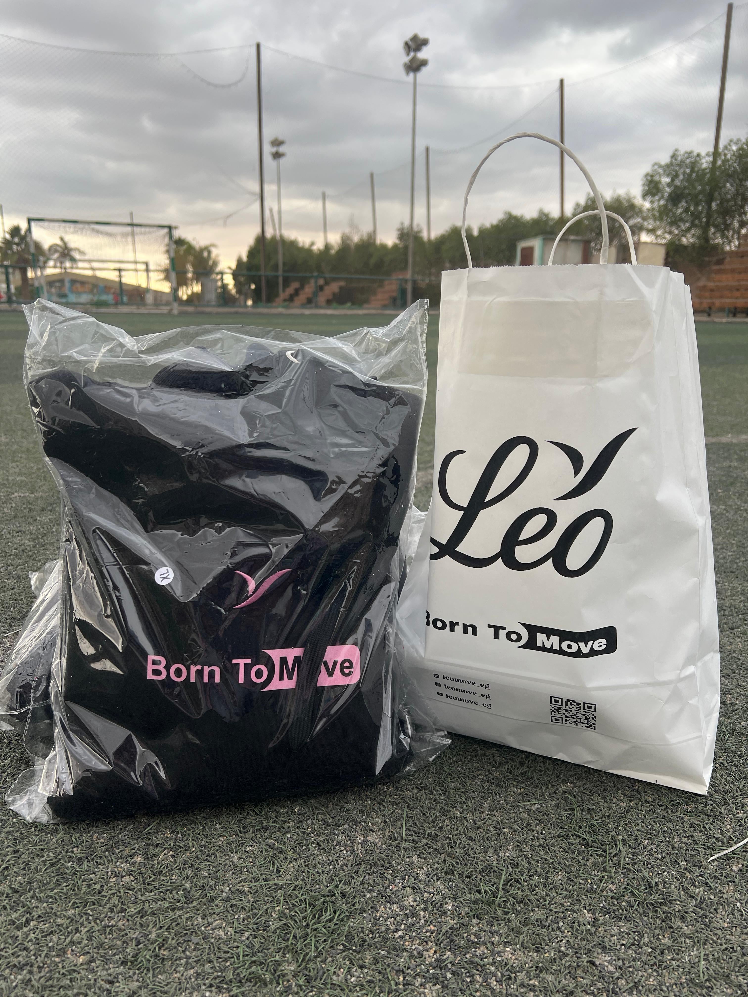 Black and Pant Suit Leo Move